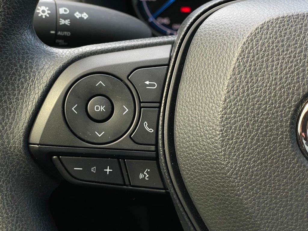 Used 2025 Toyota RAV4 XLE image 15
