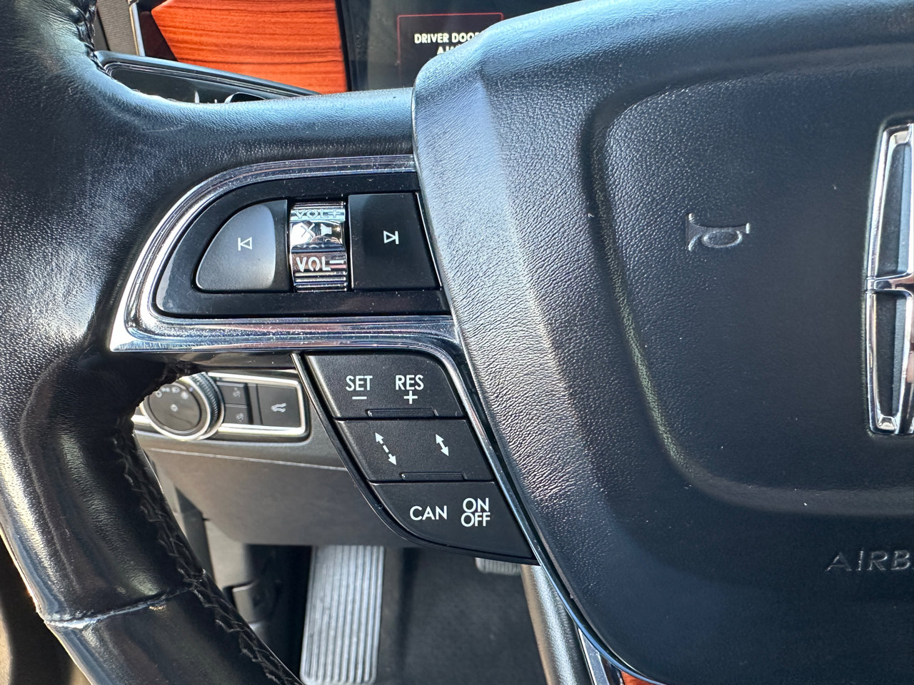 Used 2018 Lincoln Navigator Reserve w/ Technology Package image 14