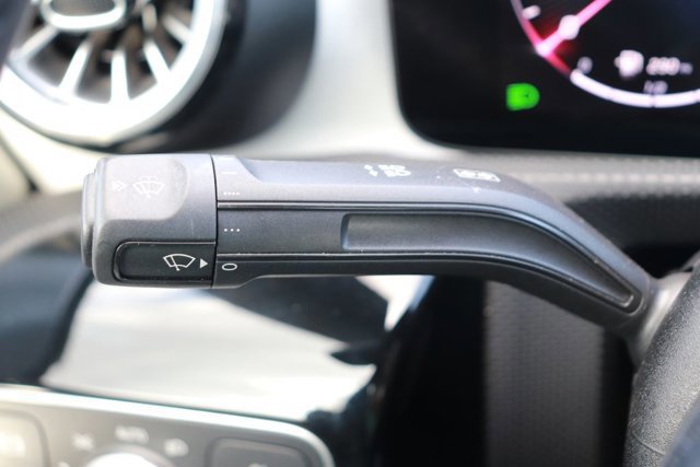 Used 2025 Mercedes-Benz CLA 250 image 25