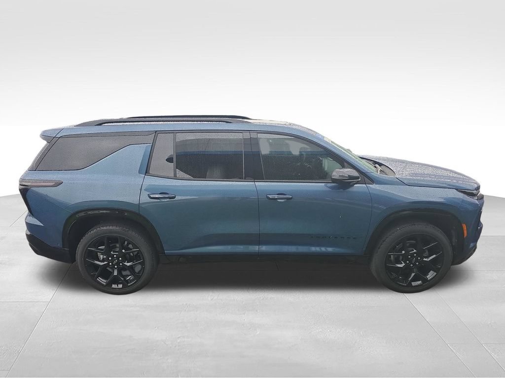 Used 2026 Chevrolet Traverse RS FWD image 7