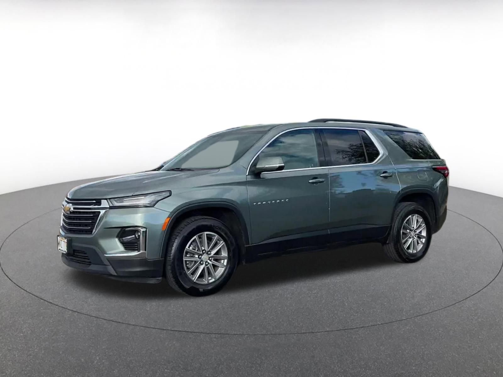 Used 2023 Chevrolet Traverse LT image 8