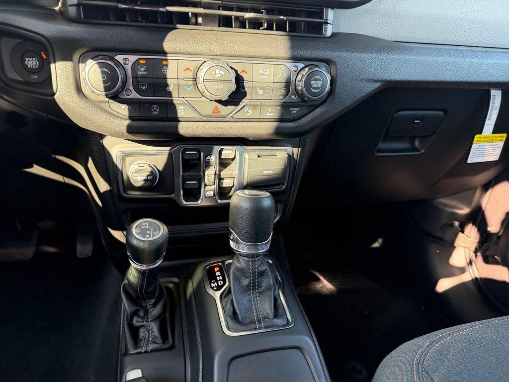 New 2026 Jeep Gladiator Sport AWD/4WD image 11