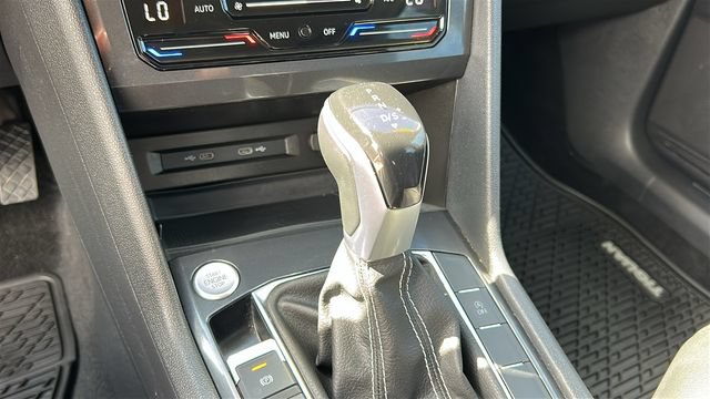 Used 2022 Volkswagen Tiguan SE AWD/4WD image 19