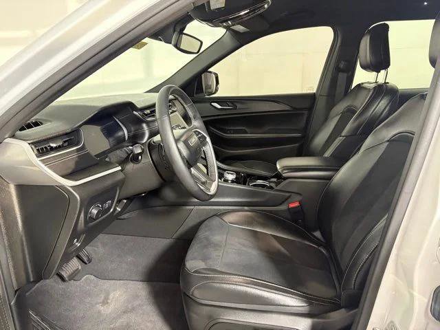 Certified 2023 Jeep Grand Cherokee L Laredo AWD/4WD image 24