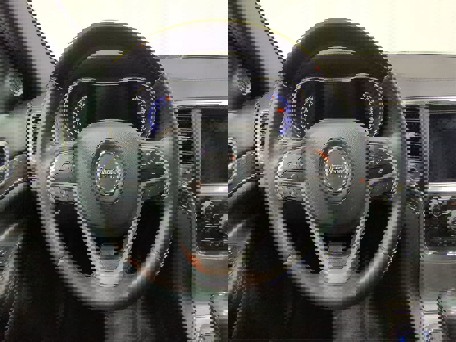 Used 2018 Jeep Grand Cherokee Overland image 25