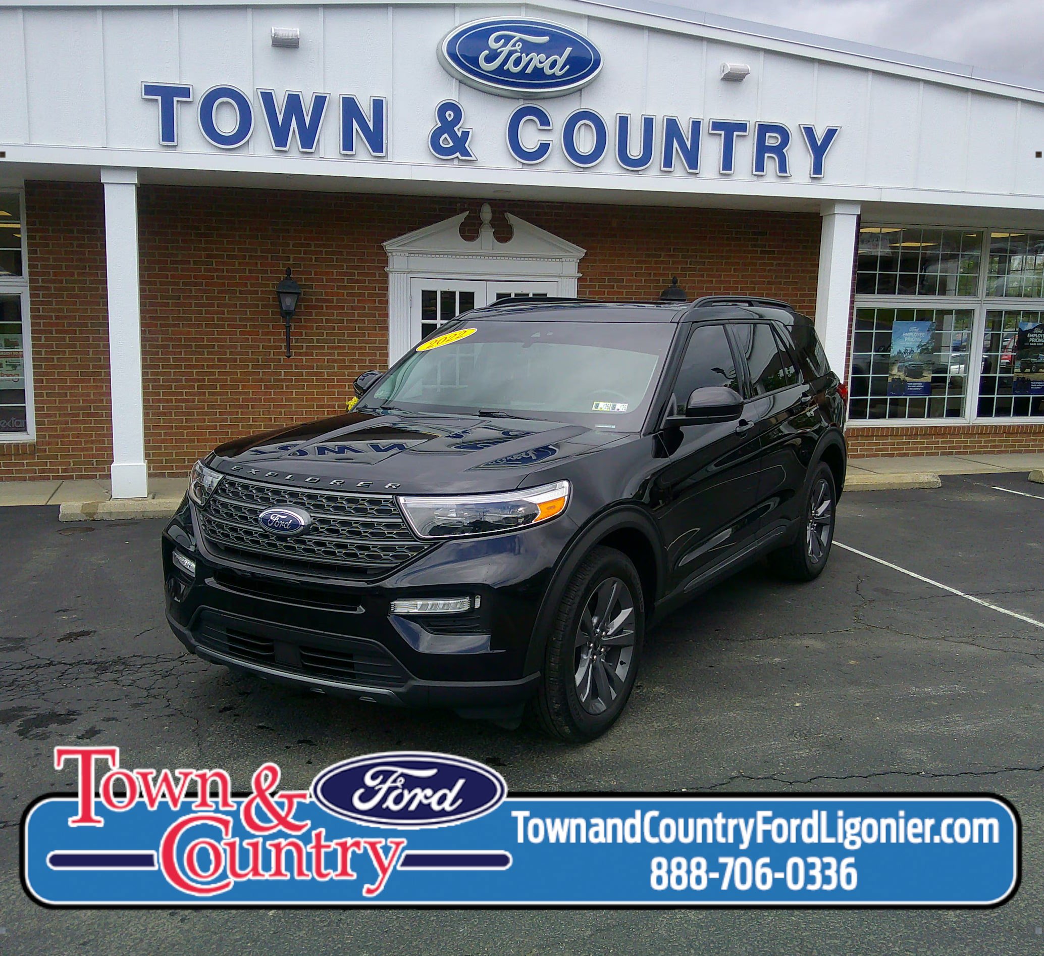 Used 2022 Ford Explorer XLT w/ Equipment Group 202A AWD/4WD image 1