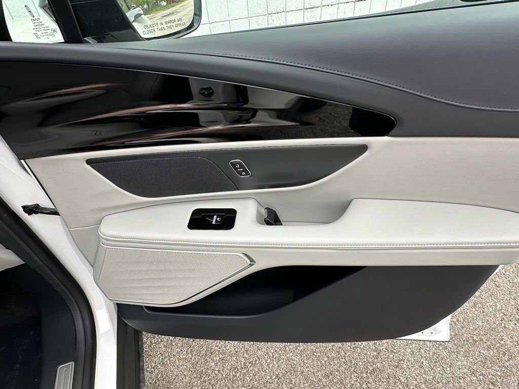 New 2026 Lincoln Nautilus Premier w/ Jet Appearance Package AWD/4WD image 23