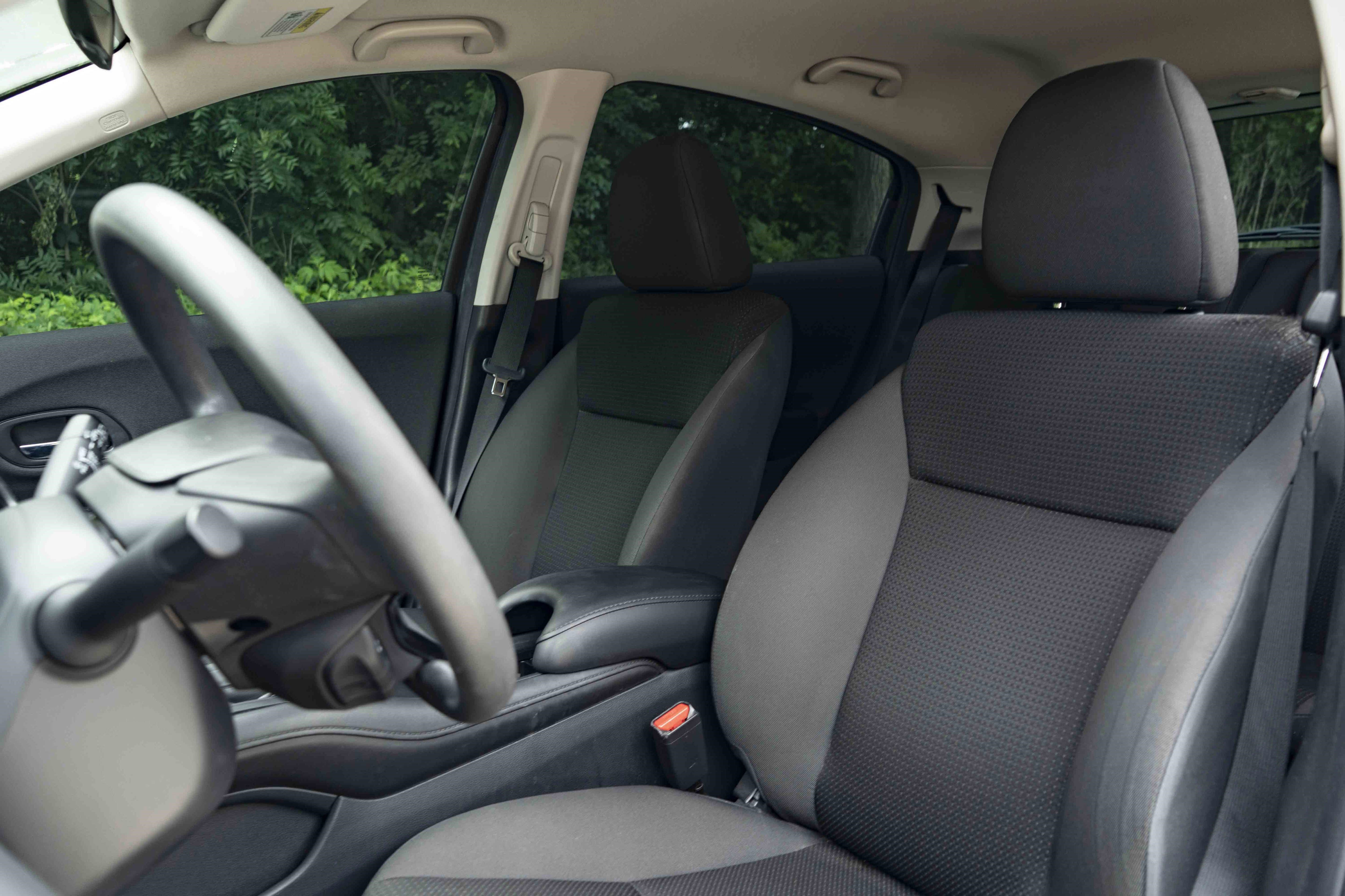 Used 2022 Honda HR-V LX image 17