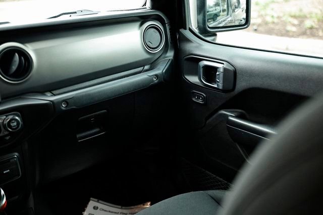 Used 2021 Jeep Gladiator Willys image 28