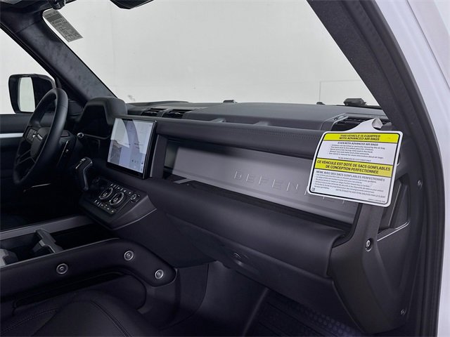 Certified 2025 Land Rover Defender 110 V8 image 31
