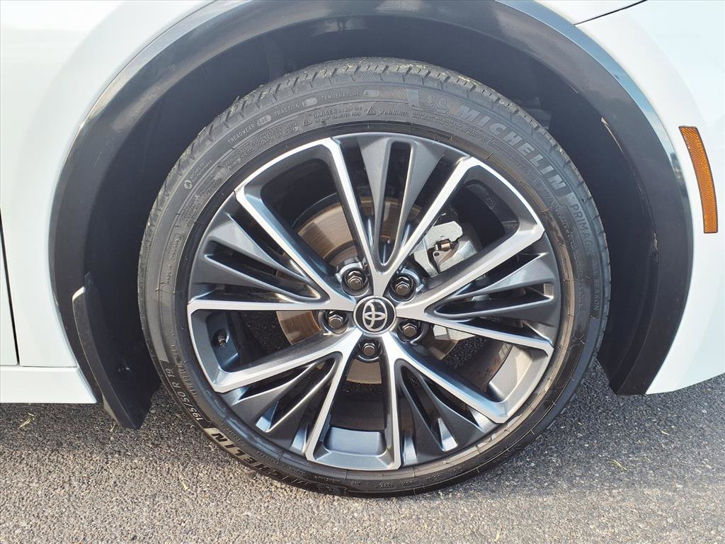 Used 2023 Toyota Prius AWD image 9