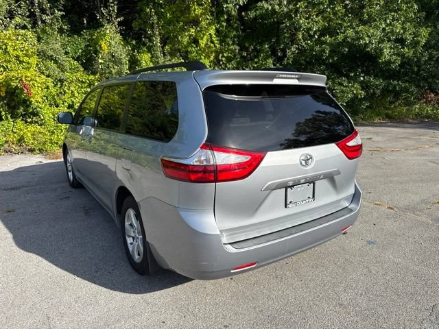 Used 2015 Toyota Sienna LE FWD image 5