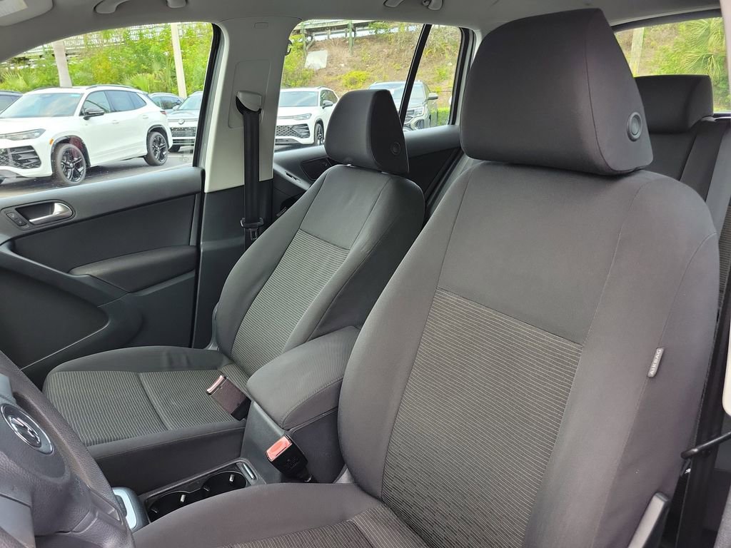 Used 2018 Volkswagen Tiguan Limited FWD image 20