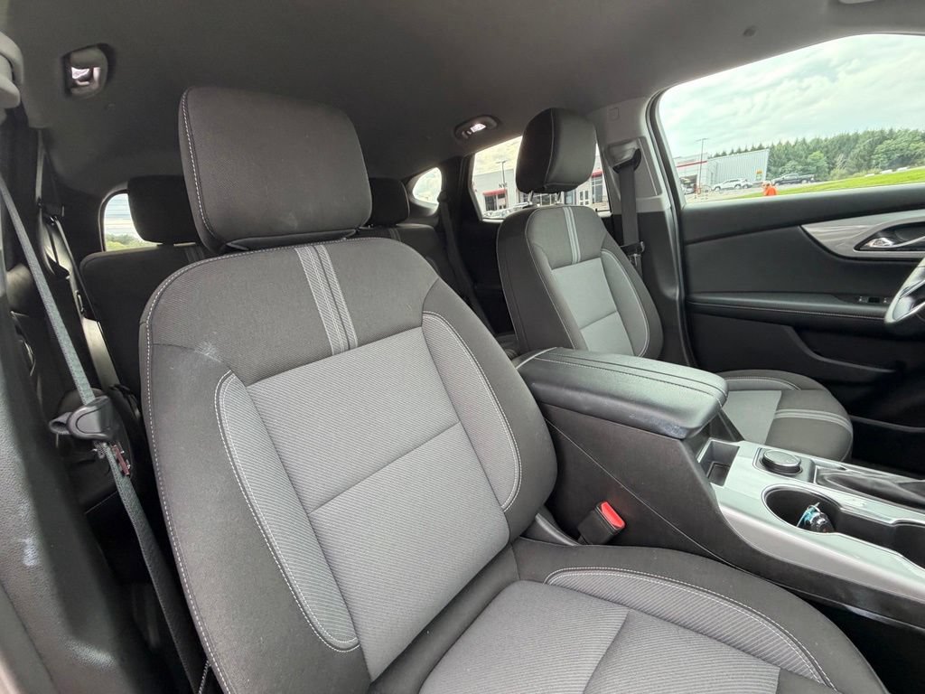 Used 2025 Chevrolet Blazer LT AWD/4WD image 38