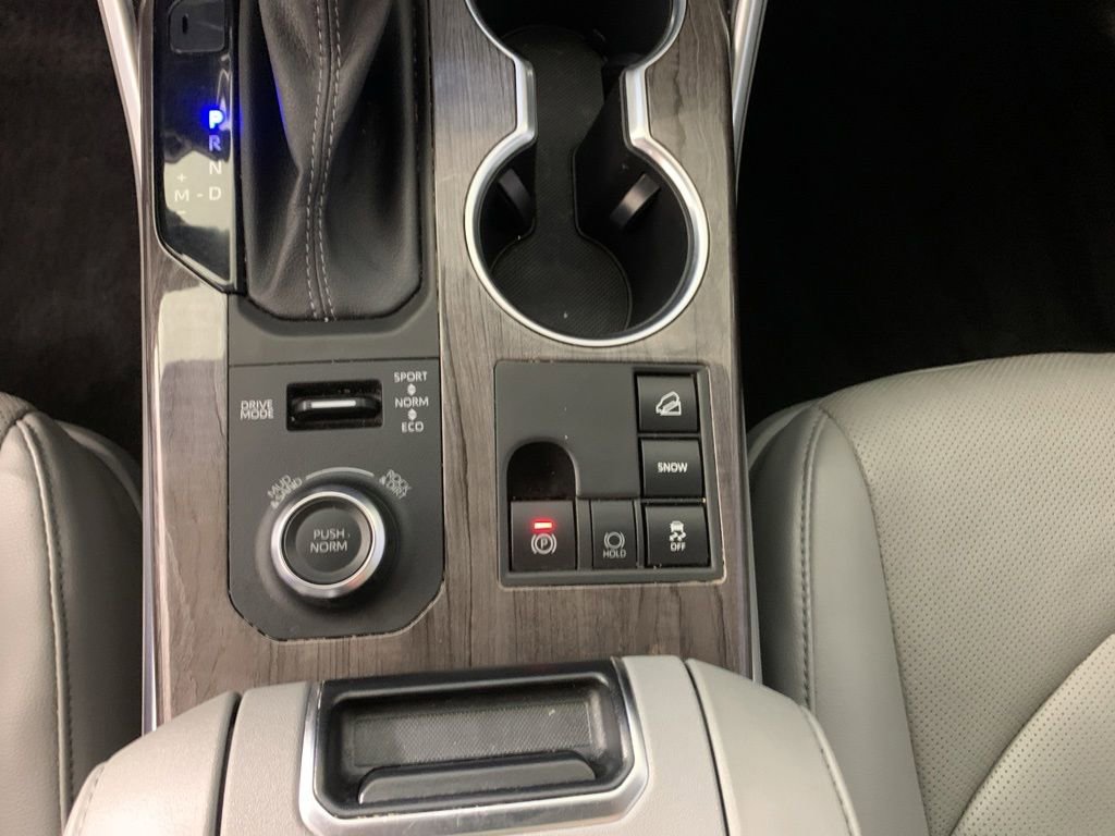 Used 2023 Toyota Highlander Limited AWD/4WD image 28