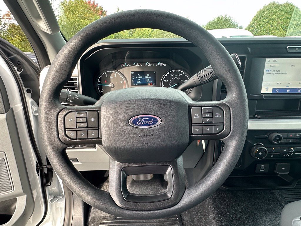 New 2026 Ford F550 4x4 Regular Cab Super Duty image 9