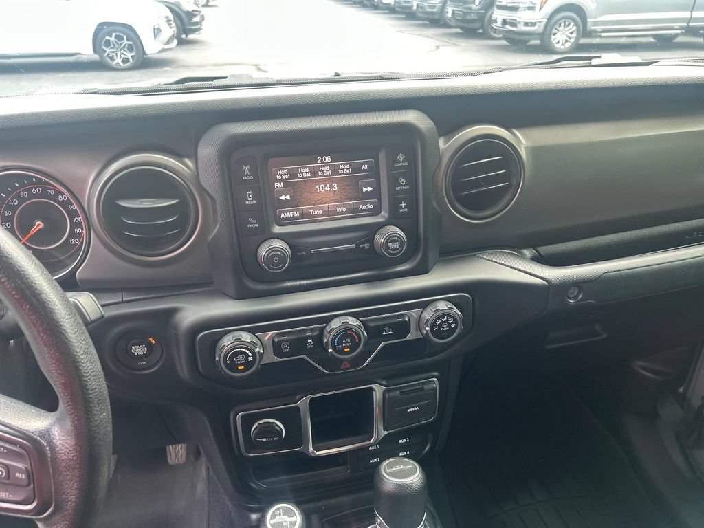Used 2021 Jeep Gladiator Sport AWD/4WD image 22
