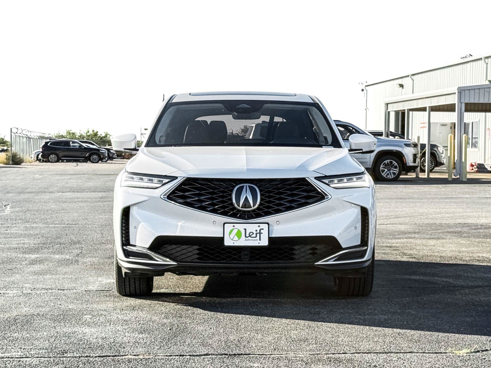 Used 2025 Acura MDX w/ Technology Package AWD/4WD image 3