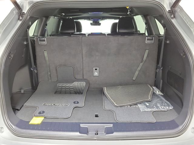 Used 2023 Toyota Highlander XSE image 10
