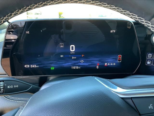 Certified 2024 Chevrolet Blazer EV LT AWD/4WD image 15