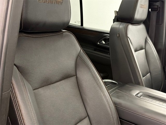 Used 2023 Chevrolet Tahoe High Country w/ Advanced Technology Package image 13