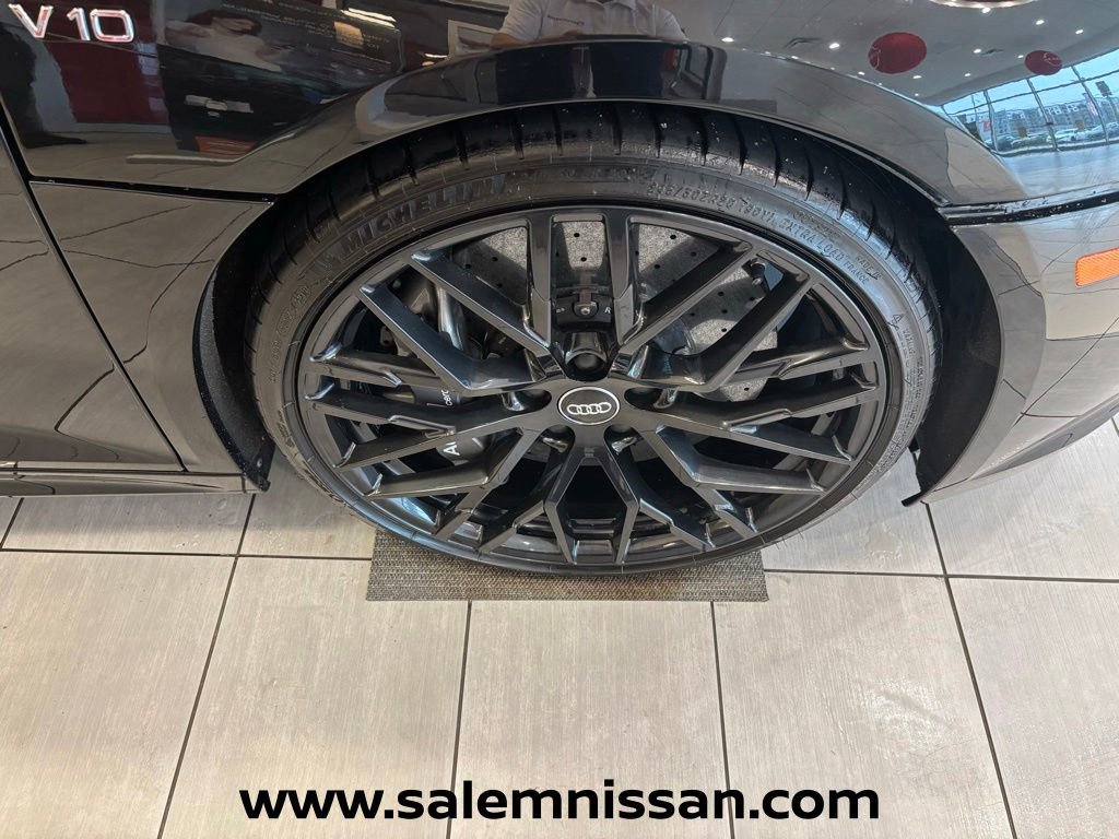 Used 2017 Audi R8 V10 plus AWD/4WD image 24