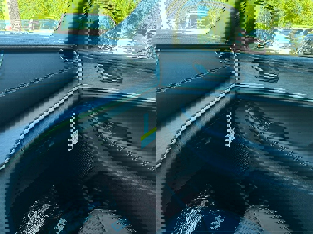 New 2025 Jeep Grand Cherokee Limited w/ Luxury Tech Group II image 20