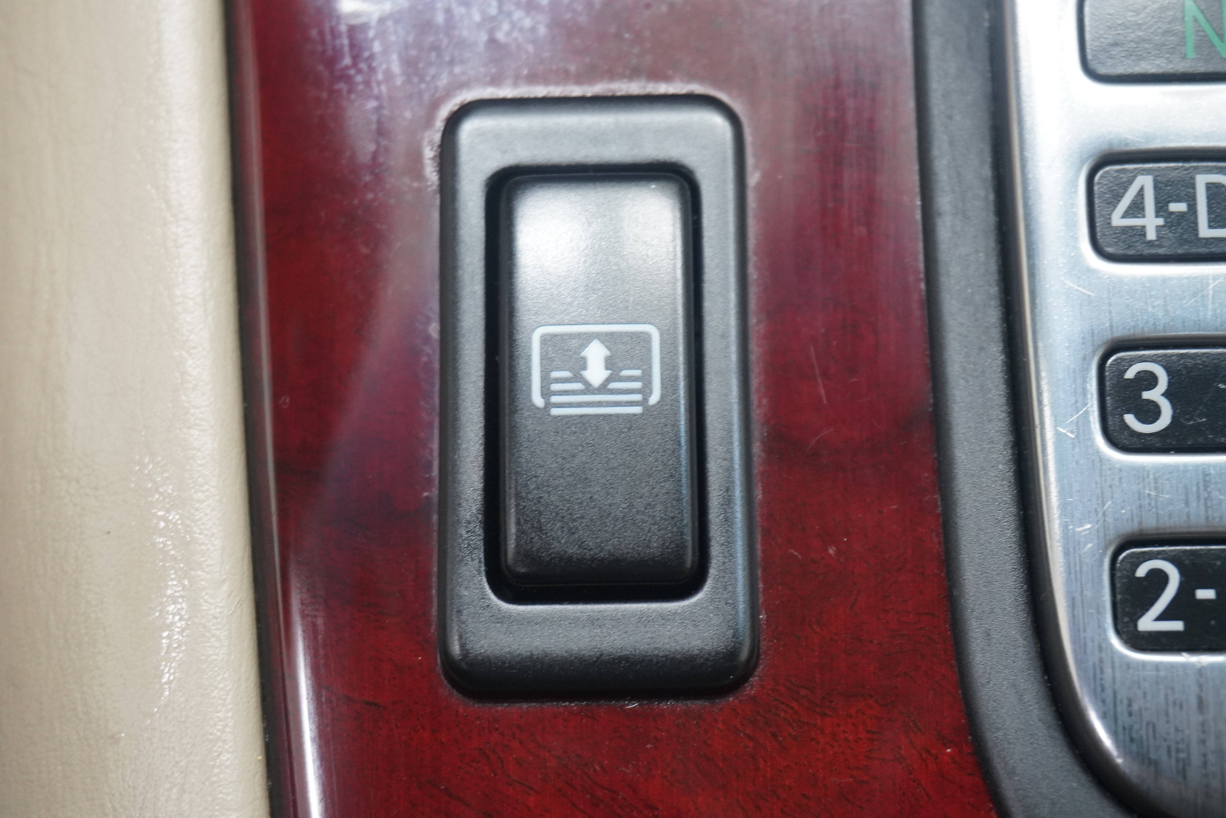 Used 2004 Lexus ES 330 w/ Premium Pkg FWD image 22