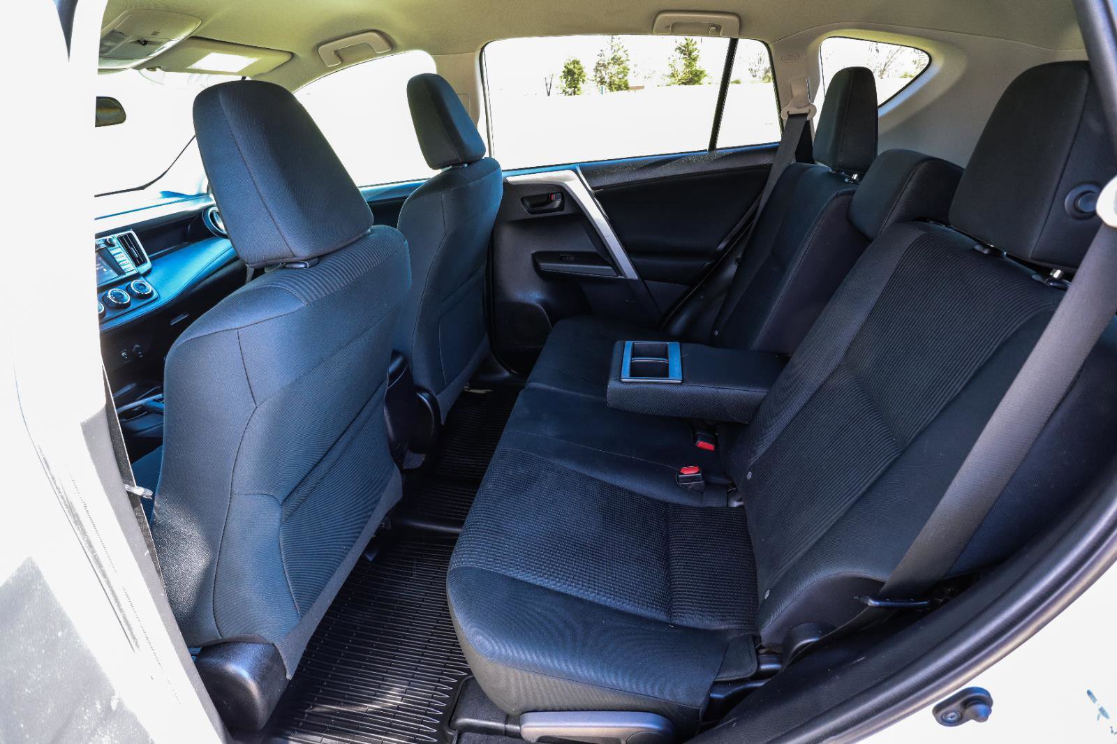 Used 2017 Toyota RAV4 LE w/ All Weather Liner Package image 31