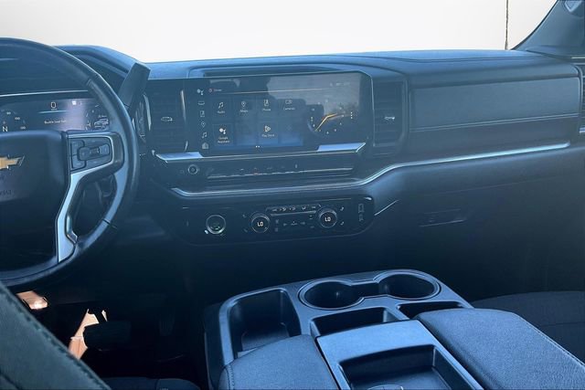 Used 2022 Chevrolet Silverado 1500 LT image 6