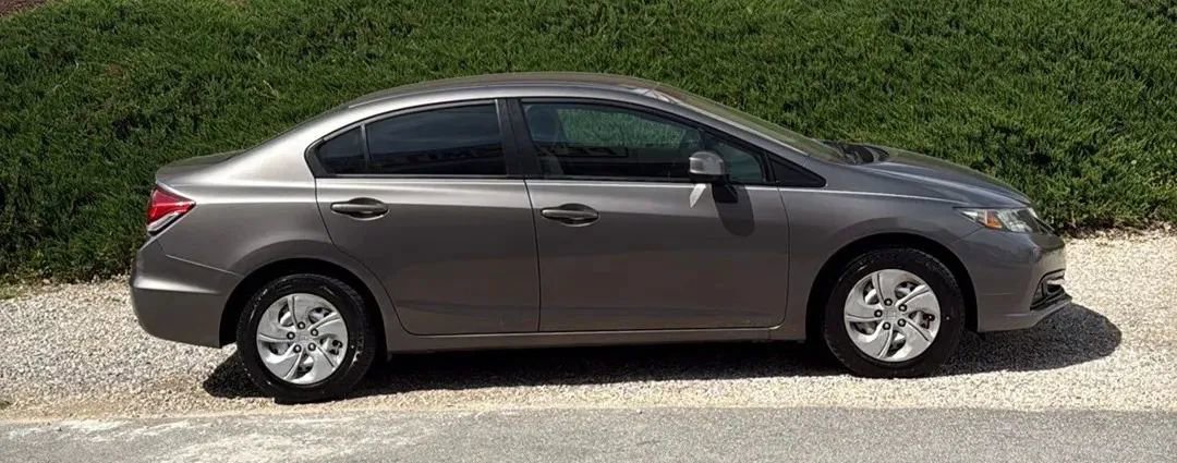 Used 2013 Honda Civic LX image 5