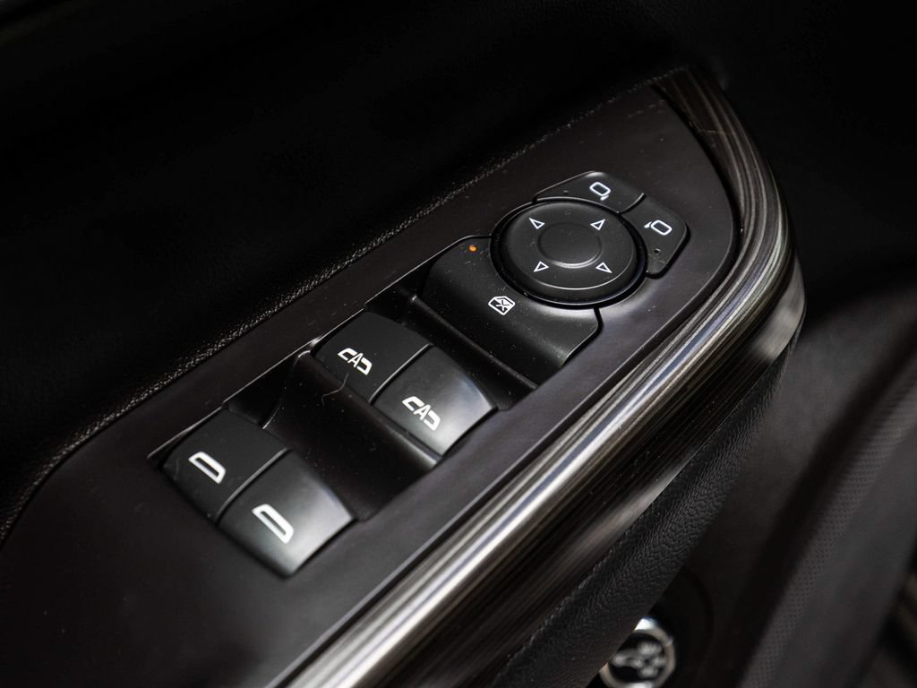 Used 2020 GMC Acadia SLT AWD/4WD image 12
