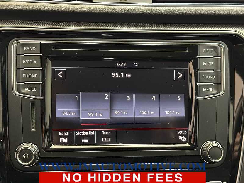 Used 2017 Volkswagen Passat 1.8T R-Line w/ R-Line Lighting Package image 24