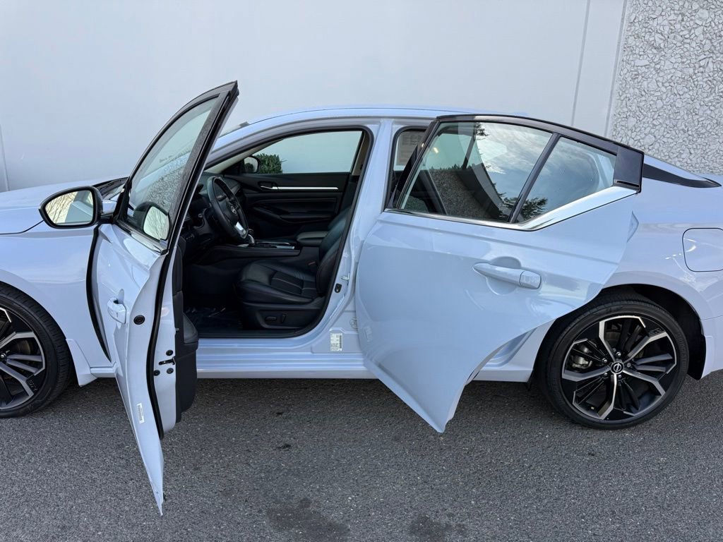Used 2023 Nissan Altima 2.5 SR image 15