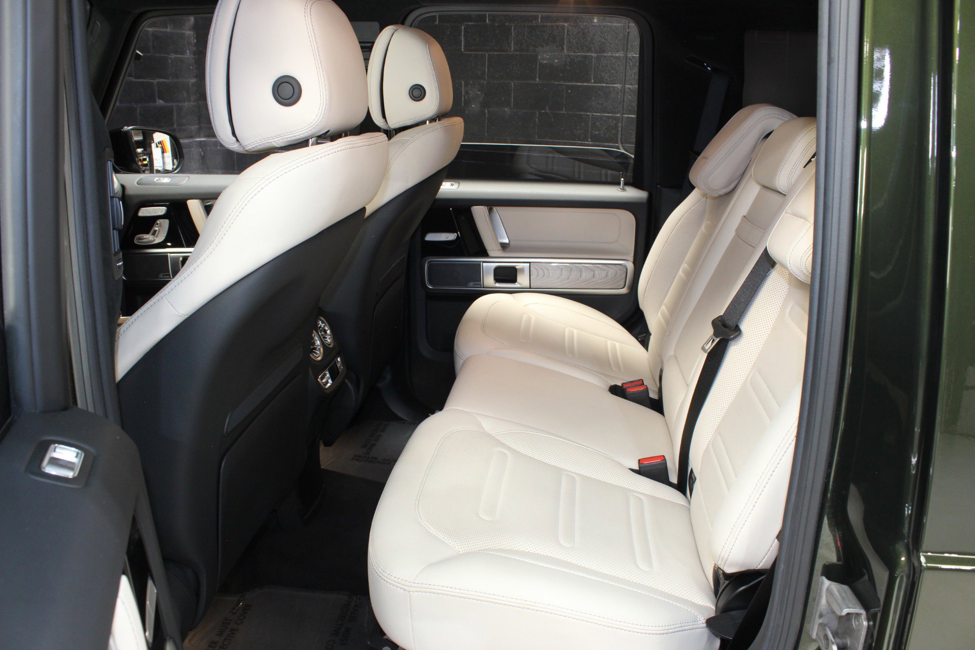 Used 2022 Mercedes-Benz G 550 w/ Exclusive Interior Package image 36