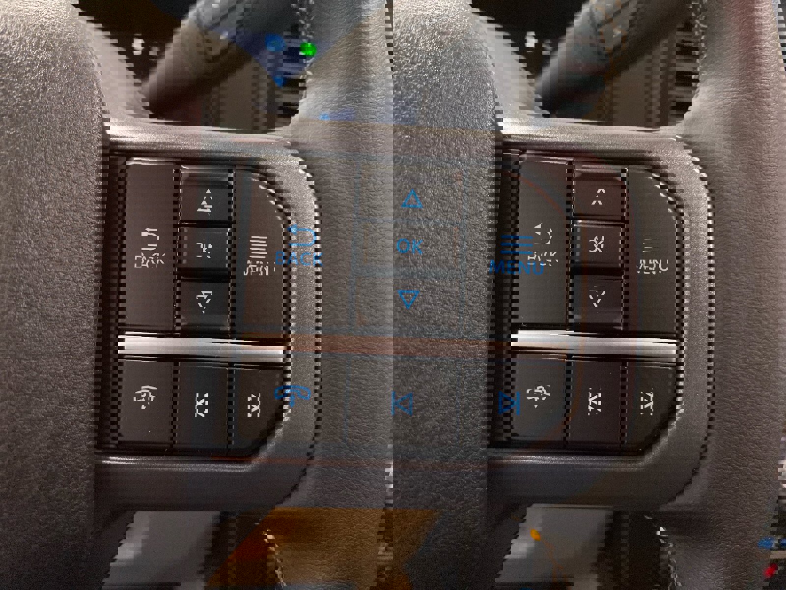 New 2026 Ford F350 Lariat w/ Black Appearance Package image 50