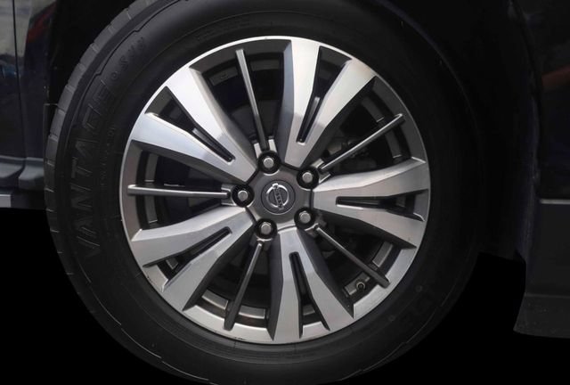 Used 2019 Nissan Pathfinder SV w/ SV All Weather Package AWD/4WD image 3