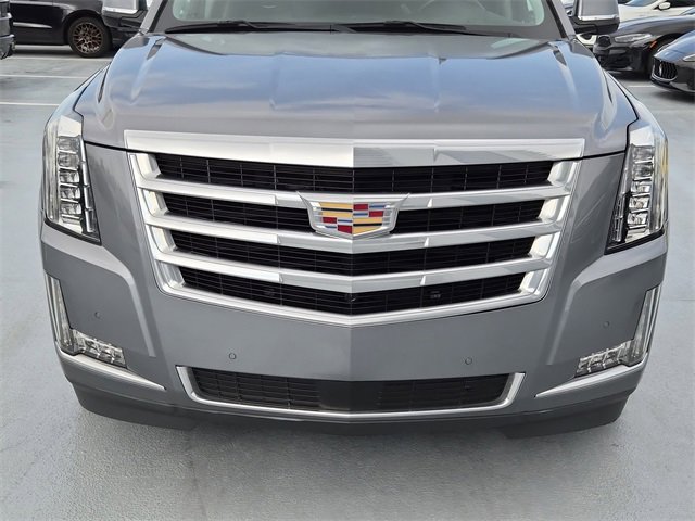 Used 2020 Cadillac Escalade ESV Premium Luxury image 9