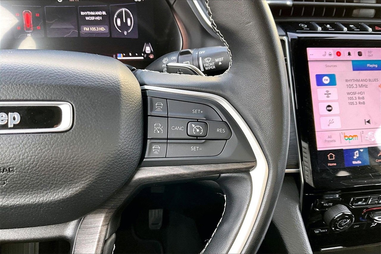 Certified 2022 Jeep Grand Cherokee L Limited image 32