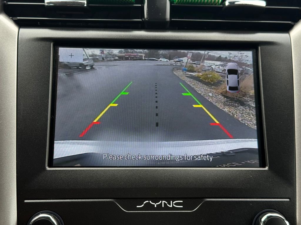 Used 2020 Ford Fusion SE image 31