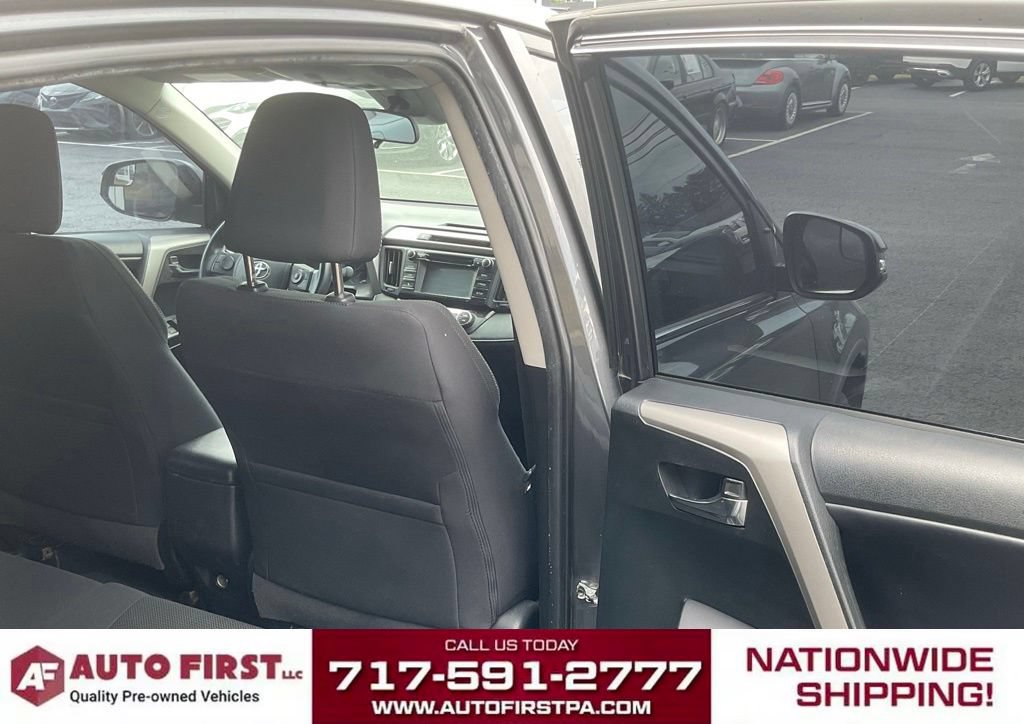 Used 2018 Toyota RAV4 XLE AWD/4WD image 9