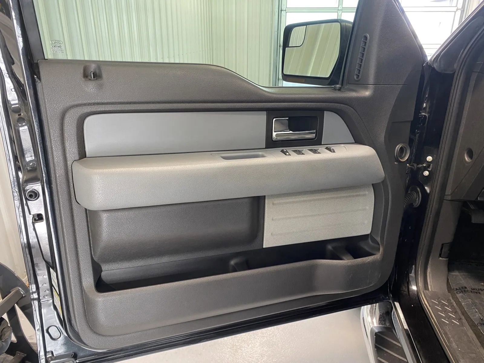 Used 2014 Ford F150 XLT w/ XLT Chrome Package AWD/4WD image 8