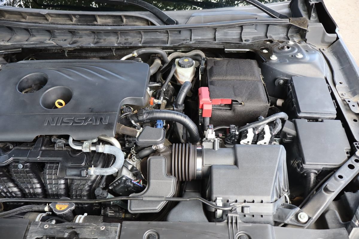 Used 2020 Nissan Altima 2.5 SR w/ Premium Package FWD image 41
