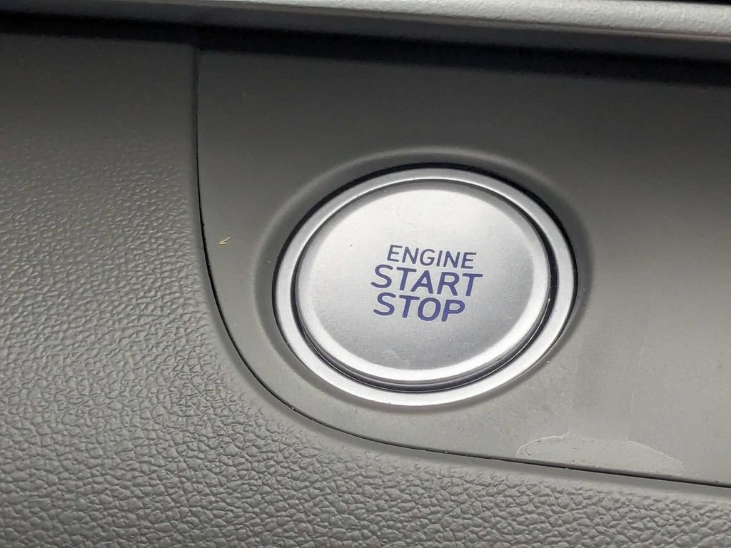 Used 2024 Hyundai Elantra SEL FWD image 31