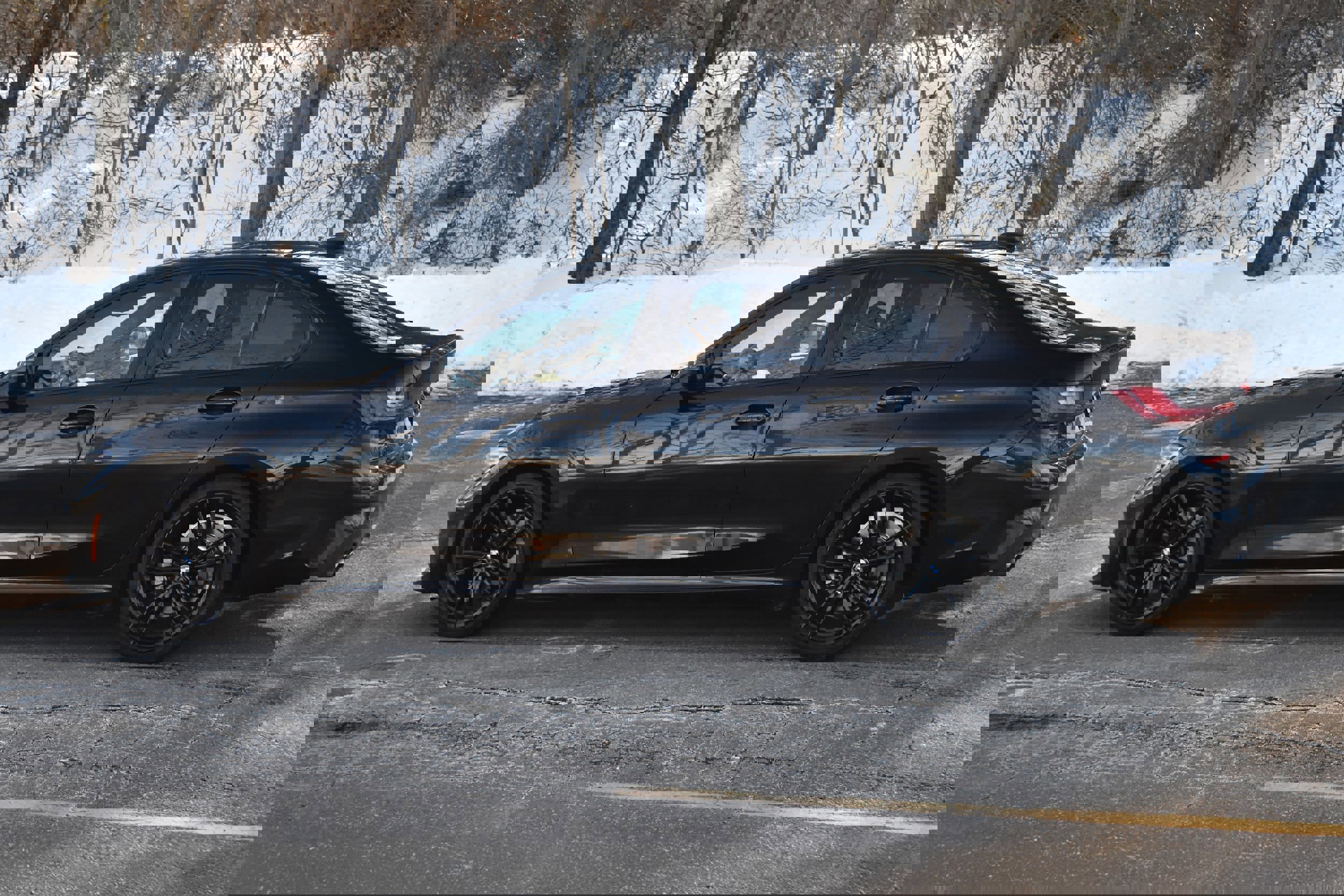 Used 2022 BMW 330i Sedan w/ M Sport Package image 5