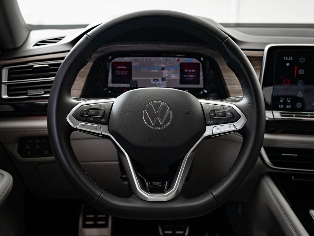 Used 2025 Volkswagen Atlas SEL Premium R-Line image 44