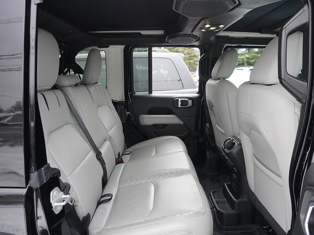 Used 2021 Jeep Wrangler Unlimited Sahara image 35
