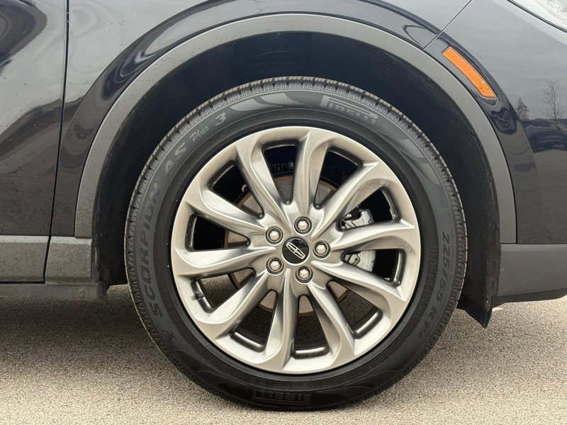Used 2022 Lincoln Corsair AWD w/ Premium Package image 5