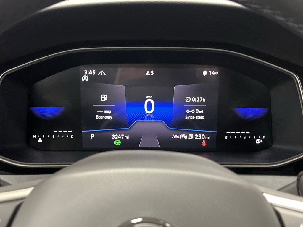 Used 2025 Volkswagen Jetta SE w/ Sunroof Package image 17