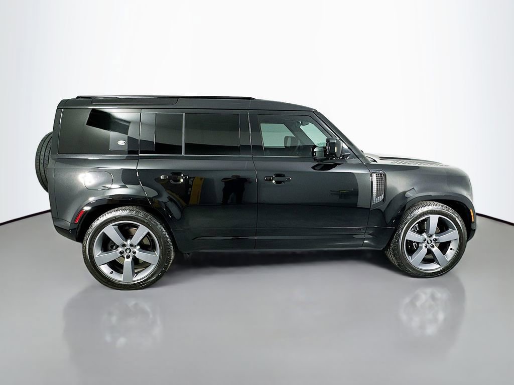 Used 2023 Land Rover Defender 110 V8 image 8